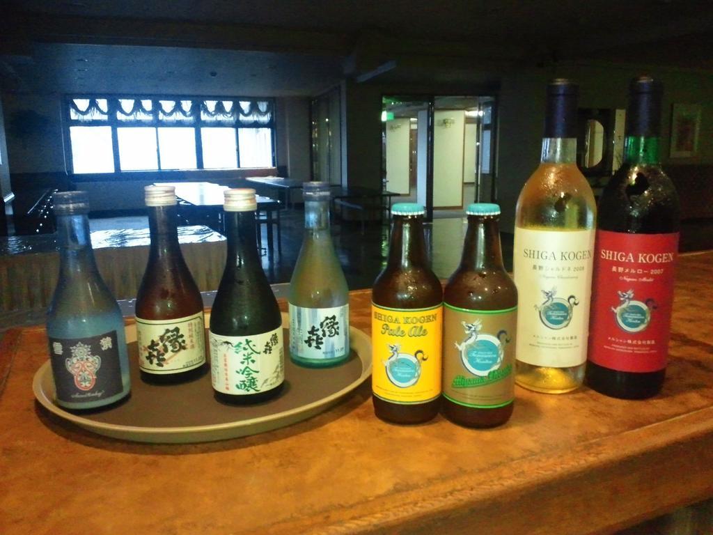 志贺百樂酒店 山之內 外观 照片